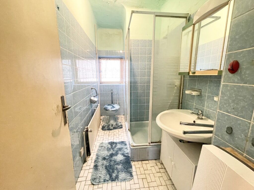 Badezimmer EG